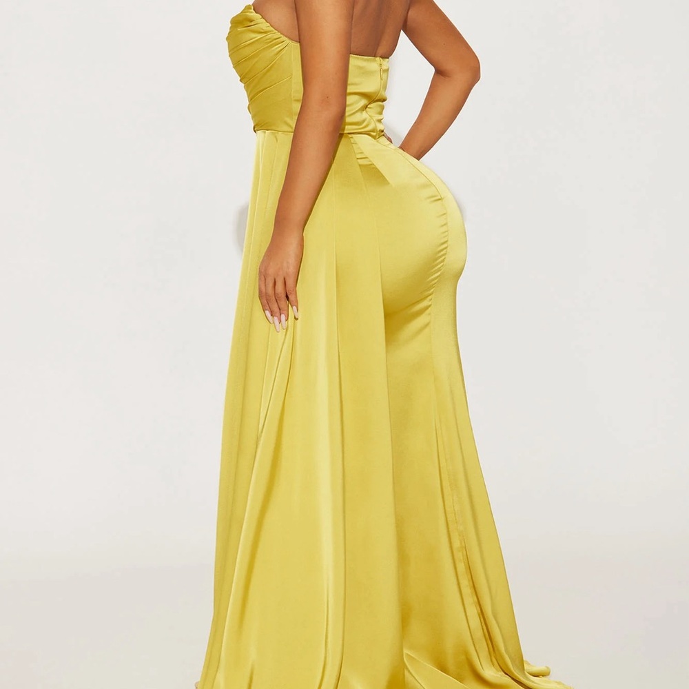 Fashion nova wedding guest dress